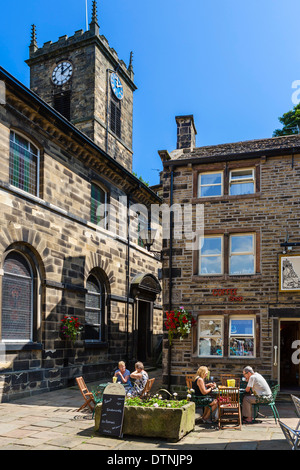 Beatties Cafe am Stadttor im Dorf Zentrum, Holmfirth, West Yorkshire, England UK Stockfoto