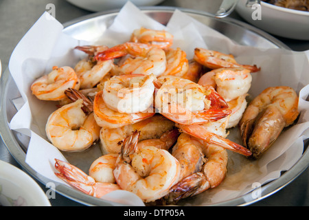 Garnelen als Zutaten für Chinese New Year große Schüssel fest Gericht gekocht Stockfoto