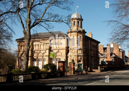 Die ehemalige freie Bibliothek und Museum, Lichfield, Staffordshire, England, UK Stockfoto