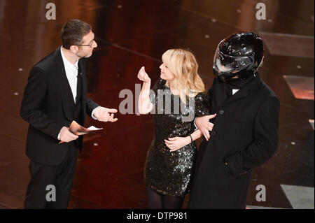 Sanremo, Italien. 21. Februar 2014. Luciana Littizzetto besuchen die vierte Nacht der 64rd Lied-Festival von Sanremo im Teatro Ariston am 21. Februar 2014 in San Remo, Italien. Bildnachweis: Manuel Romano/NurPhoto/ZUMAPRESS.com/Alamy Live-Nachrichten Stockfoto