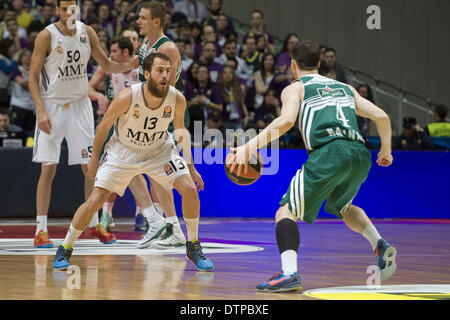 Madrid, Spanien. 21. Februar 2014. Spieler von Real Madrid in Aktion während der 2013-2014 Turkish Airlines Euroleague Top 16 Datum 7 Spiel zwischen Real Madrid V Zalgiris Kaunas am Palacio Deportes Comunidad de Madrid Foto: Oscar Gonzalez/NurPhoto Credit: Oscar Gonzalez/NurPhoto/ZUMAPRESS.com/Alamy Live News Stockfoto