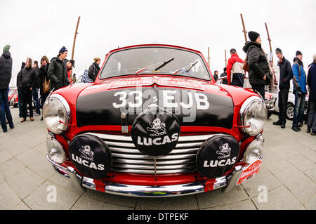 Belfast, Nordirland. 22. Februar 2014 - Paddy Hopkirk 1964 Mini die Rallye Monte Carlo an den 50. Jahrestag Paddy Hopkirk Mini Gala Kredit gewann: Stephen Barnes/Alamy Live News Stockfoto