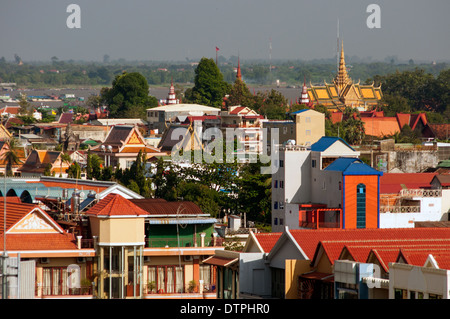 Luftaufnahme der Innenstadt von Gebäuden und Königspalast, Phnom Penh Stockfoto