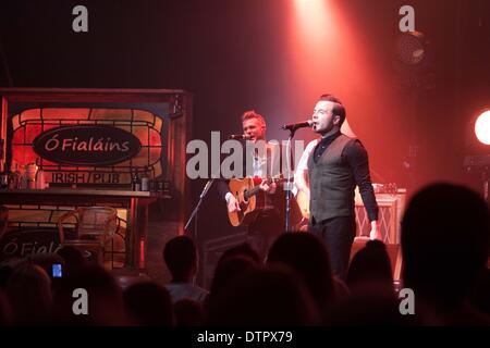 Reading, UK. 22. Februar 2014. Shane Filan (Sänger von Westlife) durchführen, auf seiner Solo-Tour im Hexagon, Reading Credit: Andrew Spiers/Alamy Live News Stockfoto