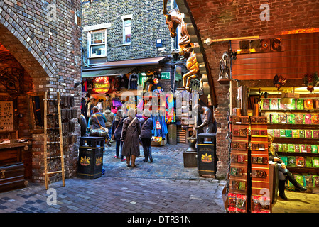 Die Camden Märkte sind eine Reihe von angrenzenden großen Einzelhandelsmärkte in Camden Town Stockfoto