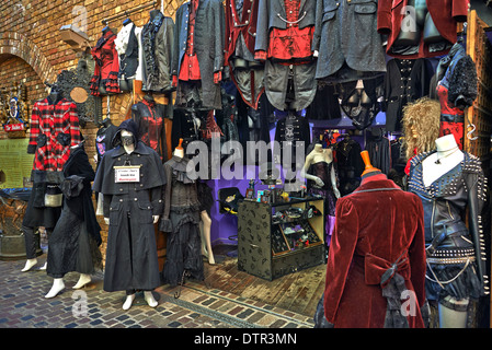 Die Camden Märkte sind eine Reihe von angrenzenden großen Einzelhandelsmärkte in Camden Town Stockfoto