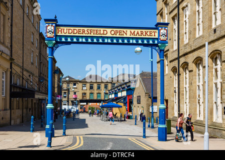 Huddersfield Freiverkehr, Byram Straße, Huddersfield, West Yorkshire, England, Vereinigtes Königreich Stockfoto