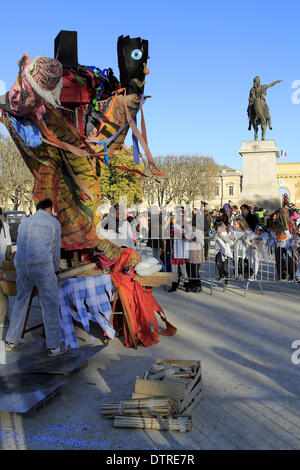 Montpellier, Frankreich, 22. Februar 2014. Occitan Karneval von Schulen Calandretas Montpellier organisiert. Durch die Straßen und das Urteil des Herrn Carnival vorgeführt. Bildnachweis: Digitalman/Alamy Live-Nachrichten Stockfoto
