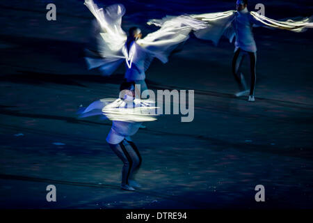 Sotschi, Krasnodar Krai, Rußland. 23. Februar 2014. Szenen aus der Abschlussfeier am Fisht Olympiastadion, Coastal Cluster - XXII Olympischen Winter Spiele Credit: Action Plus Sport/Alamy Live News Stockfoto