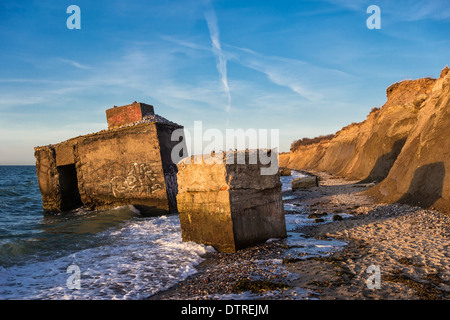 Bunker am Ufer der Ostsee Stockfoto