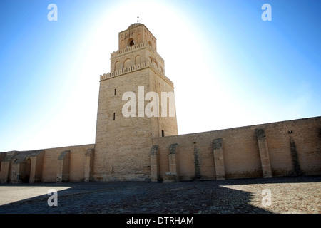 Die große Moschee von Kairouan, auch bekannt als die Moschee Uqba, eine der wichtigsten Moscheen in Tunesien. Stockfoto