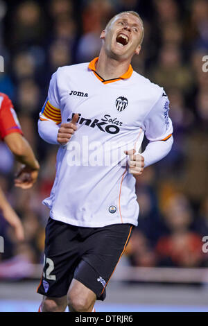 Valencia, Spanien. 23. Februar 2014. Verteidiger Jeremy Mathieu von Valencia CF reagiert während der La Liga-Spiel zwischen Valencia und Granada im Mestalla-Stadion, Valencia-Credit: Action Plus Sport/Alamy Live News Stockfoto