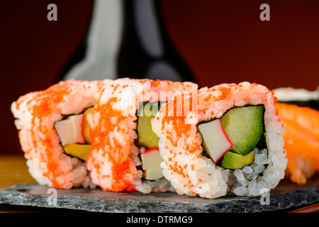 Nahaufnahme Detail der California Rollen Uramaki sushi Stockfoto