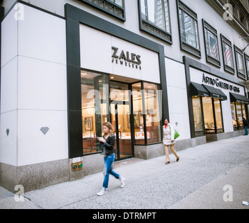 Speichern einer Zales Juweliere auf der Fifth Avenue in New York Stockfoto
