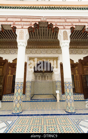 Innere des Marrakesch-Museum (Musée de Marrakech) in Marrakesch, Marokko. Stockfoto