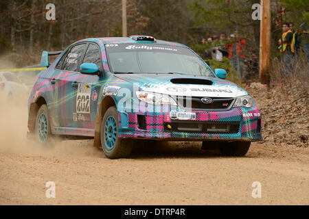 Salem, Missouri, USA. 22. Februar 2014. Nick Roberts während des Wettkampfes auf Rally America 22. Februar 2014 in Salem Missouri uns Credit: Carlos mitdem Bilder / Alamy Live News Stockfoto