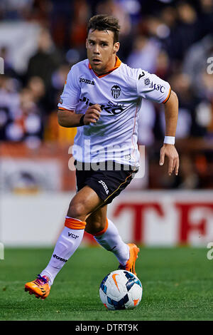 Valencia, Spanien. 23. Februar 2014. Verteidiger Bernat von Valencia CF in Aktion während der La Liga-Spiel zwischen Valencia und Granada im Mestalla-Stadion, Valencia-Credit: Action Plus Sport/Alamy Live News Stockfoto