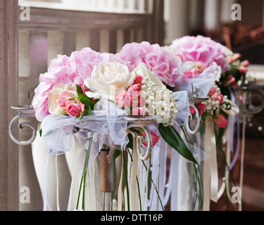 Blumenstrauß für die Braut auf natürlichen Hintergrund. Closeup. Stockfoto