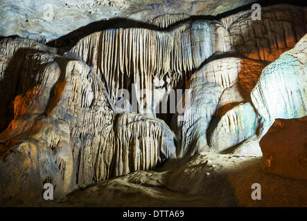 Höhle in Vietnam Stockfoto