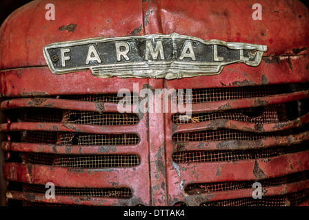 angeschlagenen Frontgrill Farmall Traktor Stockfoto