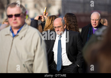 Sir Brian Henry Leveson, Lord Leveson, Spaziergänge vorbei an The House Of Lords in London. Stockfoto