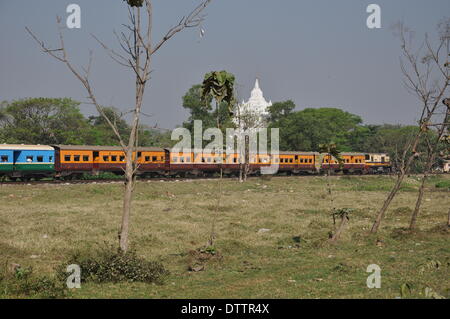 burmesische Zug, yangon Stockfoto