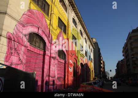 Rom, Italien. 24. Februar 2014. Street Art des Künstlers Blu auf einem alten Militär-Kaserne Gebäude im Stadtteil Ostiense in Rom Italien Credit: Gari Wyn Williams/Alamy Live News Stockfoto