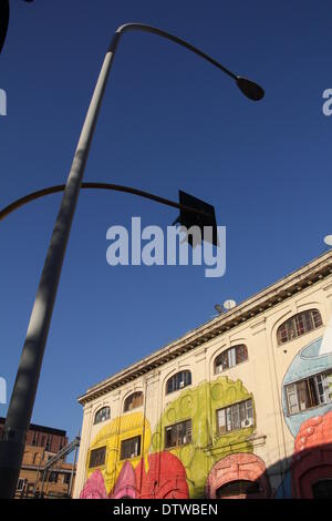 Rom, Italien. 24. Februar 2014. Street Art des Künstlers Blu auf einem alten Militär-Kaserne Gebäude im Stadtteil Ostiense in Rom Italien Credit: Gari Wyn Williams/Alamy Live News Stockfoto