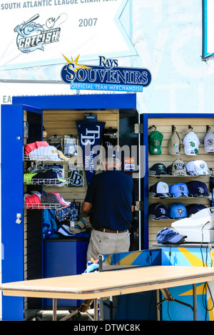 Tampa Bay Rays Souvenir Ware Verkäufer bei Spring Training Stockfoto