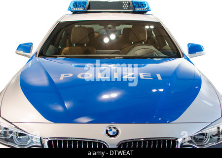 München, Deutschland - 27. Dezember 2013: Neues modernes Modell der deutschen Polizei Pflicht BMW Streifenwagen. Stockfoto