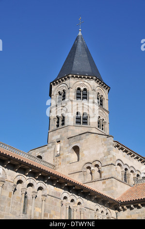 Kirche Notre-Dame du Port Clermont-Ferrand Puy de Dome Auvergne Zentralmassiv Frankreich Stockfoto