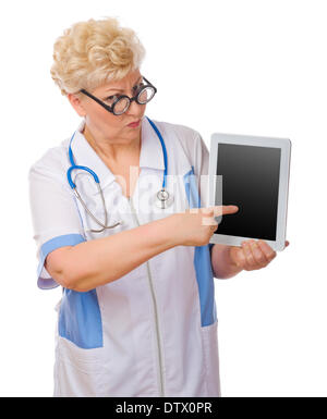 Reife Arzt mit Tablet-PC isoliert Stockfoto