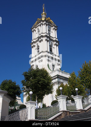 Der Glockenturm an der Heilige Dormition Potschajew Lawra in Potschajew, Ternopil Oblast, Ukraine Stockfoto