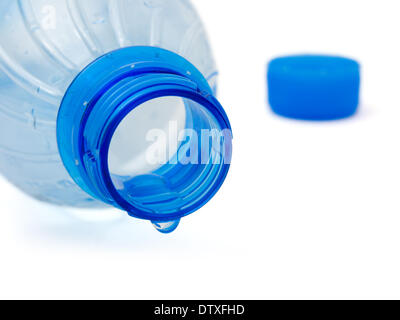 Flasche und Wasser Tropfen Stockfoto