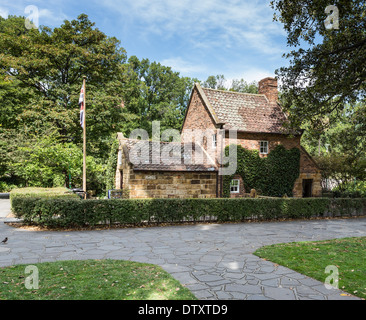 Captain Cook Cottage, eine wichtige touristische Attraktion in Fitzroy Gardens Melbourne Stockfoto