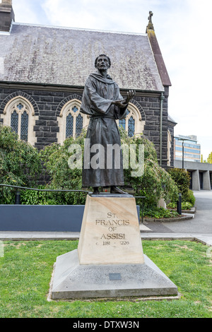 Statue von Str. Francis von Assisi an St. Patricks Cathedral Melbourne Stockfoto