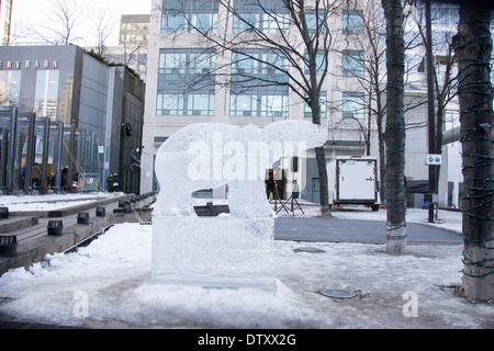 Jährlichen Bloor-Yorkville IceFest Ende mit "Heat Wave" IceFest 2014 Stockfoto