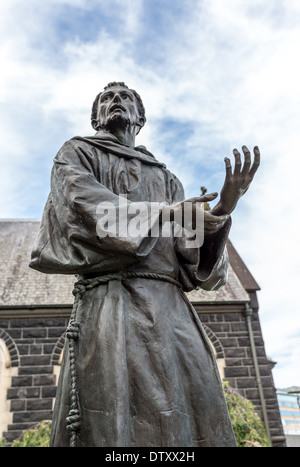 Statue von Str. Francis von Assisi an St. Patricks Cathedral Melbourne Stockfoto