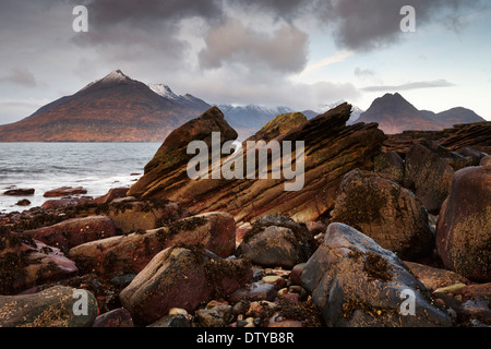 Die Cullins gesehen von Elgol auf der Isle Of Skye, innere Hebriden, Schottland, UK Stockfoto