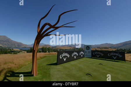 Arrowtown, Neuseeland. 25. Februar 2014. Gesamtansicht der 3. Abschlag vor dem Start der New Zealand Golf Open in The Hills, Arrowtown, Neuseeland. Bildnachweis: Action Plus Sport Bilder/Alamy Live News Stockfoto