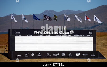 Arrowtown, Neuseeland. 25. Februar 2014. NZ Open Anzeigetafel vor dem Start der New Zealand Golf Open in The Hills, Arrowtown, Neuseeland. Bildnachweis: Action Plus Sport Bilder/Alamy Live News Stockfoto