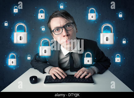 Junge Hacker mit virtuellen Schloss Symbole und Ikonen Stockfoto