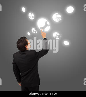 Geschäftsmann Touchscreen Taste Stockfoto