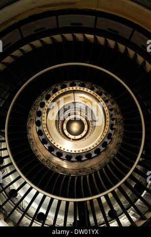 Turbinenschaufeln im Inneren eines Jet-engine Stockfoto