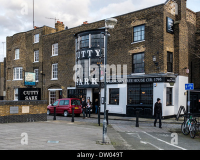Das historische Cutty Sark, eine traditionelle georgische frei Haus englische Pub am Ufer der Themse in Greenwich, London, UK Stockfoto