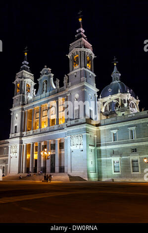 Almudena-Kathedrale von Madrid Spanien Stockfoto