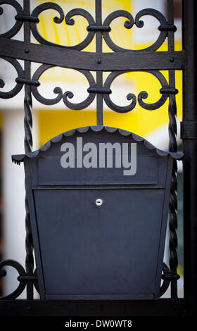 Cloes bis eines Postfachs auf der Straße Stockfoto