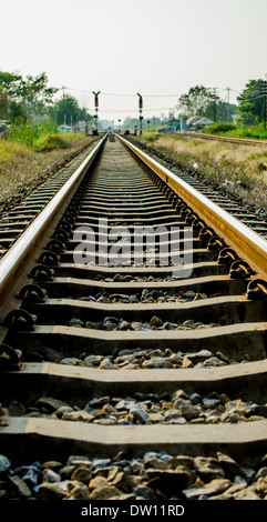 Teil der Bahnstrecke von Draufsicht hautnah. Stockfoto