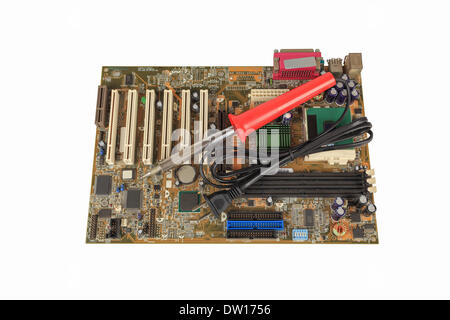 Lötkolben auf Computer-motherboard Stockfoto