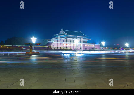 Tiananmen-Tor in der Nacht Stockfoto